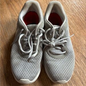 Nike Athletic Shoe Sz 7